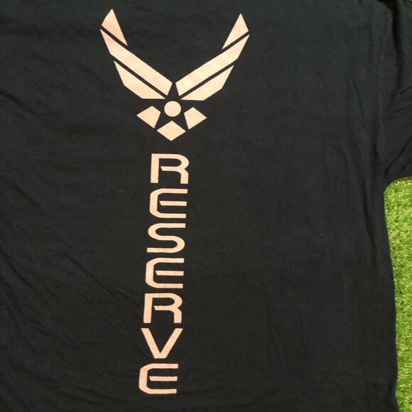 ‘Grab Some Air’ US Air Force Reserve Graphic Tee - Picture 5 of 6